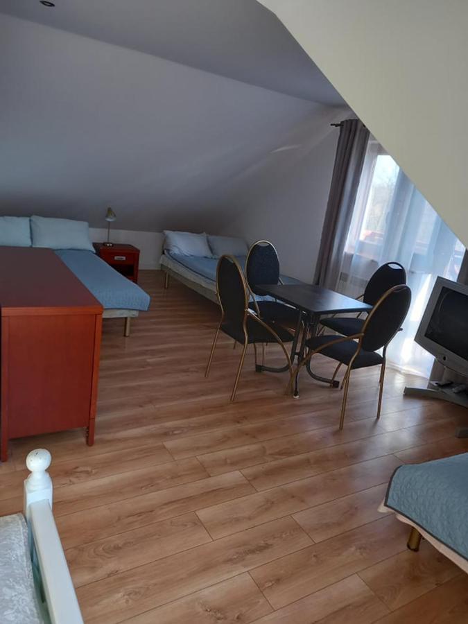 Appartement Mroczkowka à Debowiec  Extérieur photo